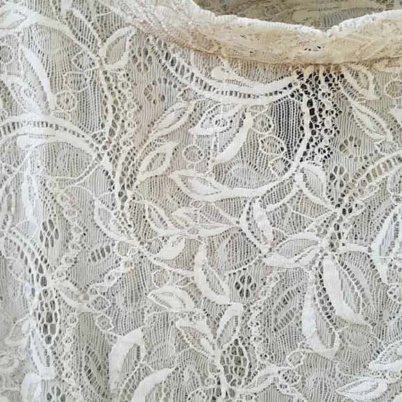 Yansi Fugel Lace top - Picture 2 of 5